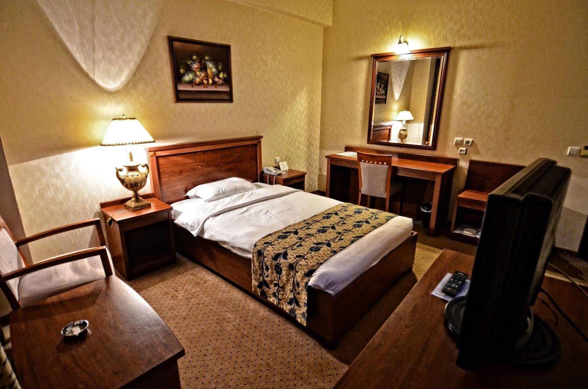 Akgun Elazig Hotel Esterno foto